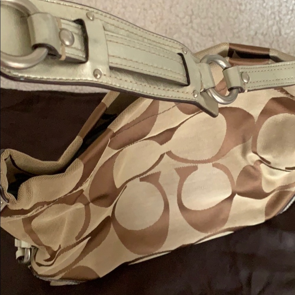 Handbag - Picture 2 of 5
